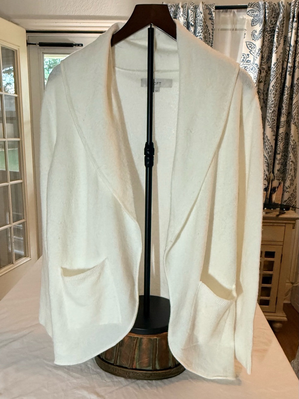 LOFT Woman’s Soft White Open-Front Shawl Collar Cardigan Size Large (04)